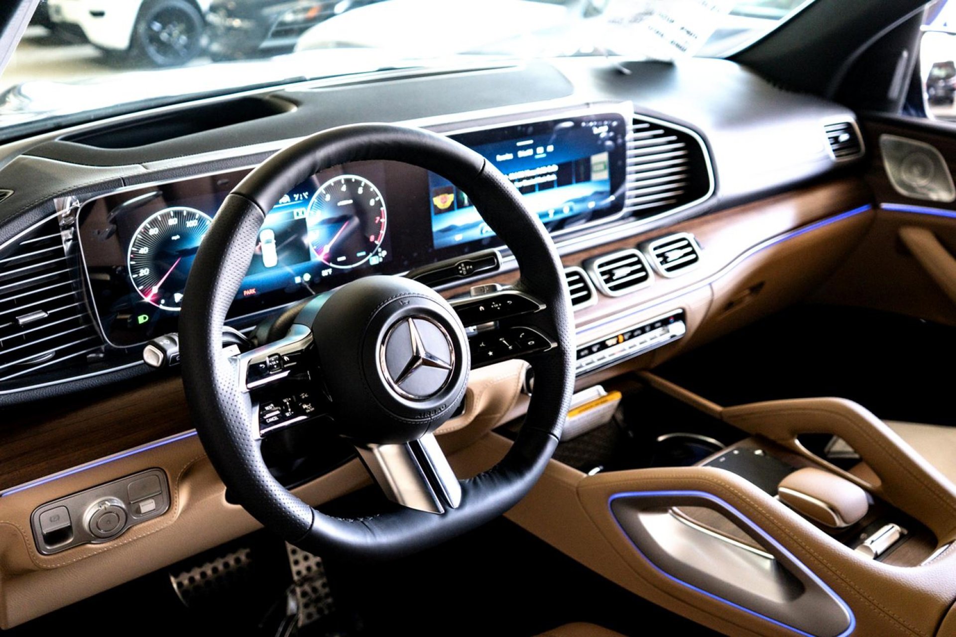 New 2025 Mercedes-Benz GLS 580 4MATIC image 9