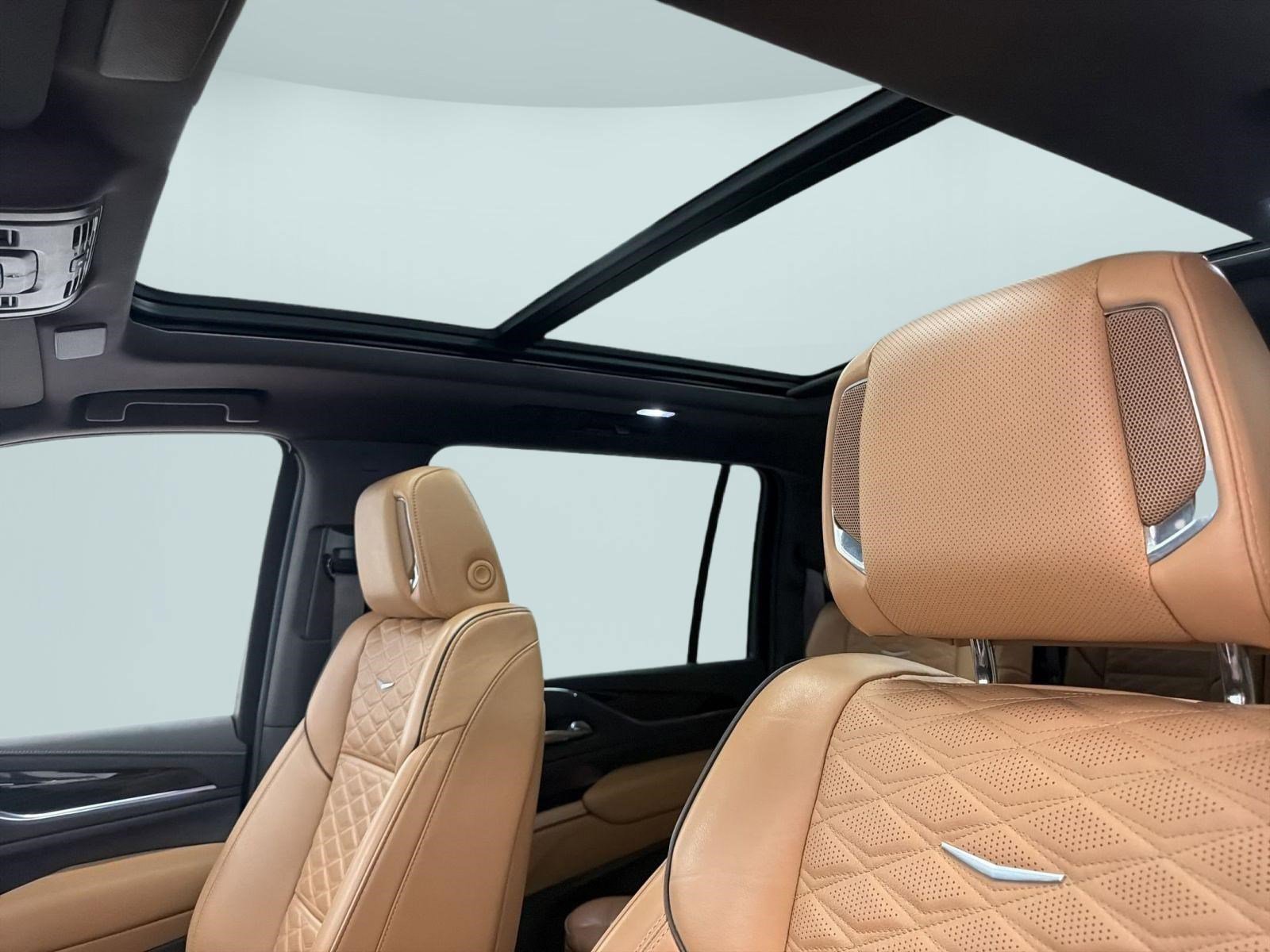 Used 2024 Cadillac Escalade ESV Sport w/ LPO, ONYX Package image 14