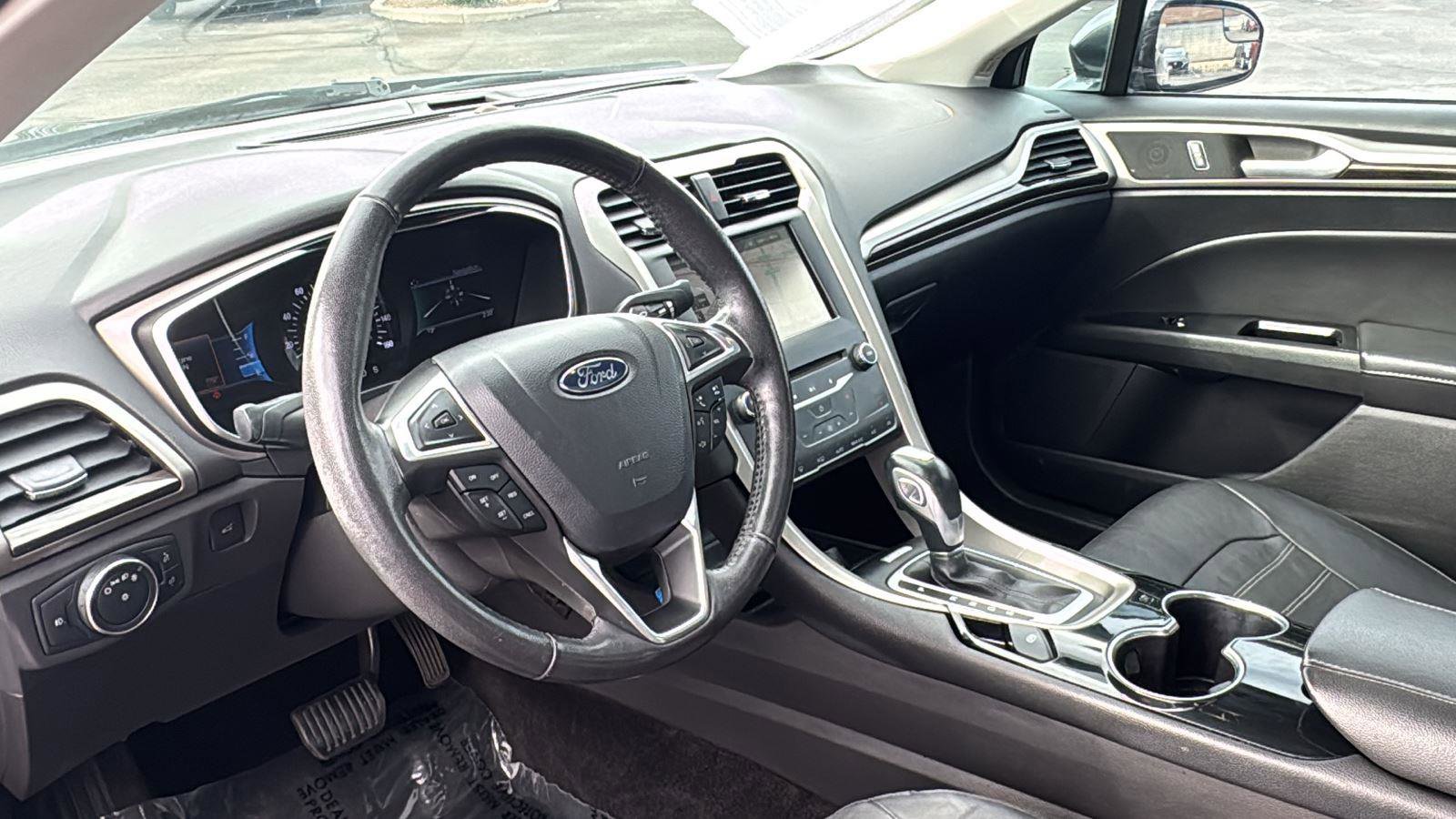 Used 2015 Ford Fusion SE w/ Equipment Group 202A image 20