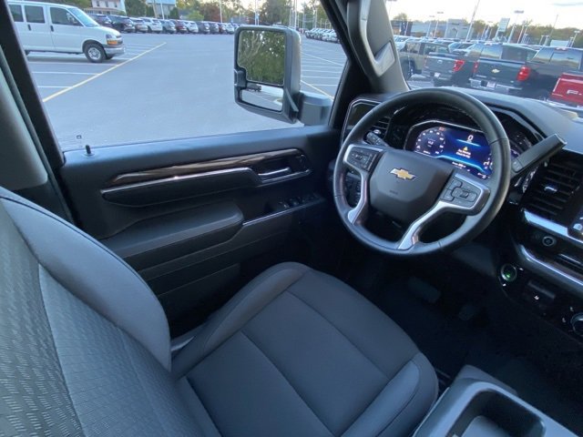 Used 2024 Chevrolet Silverado 3500 LT w/ Convenience Package image 26