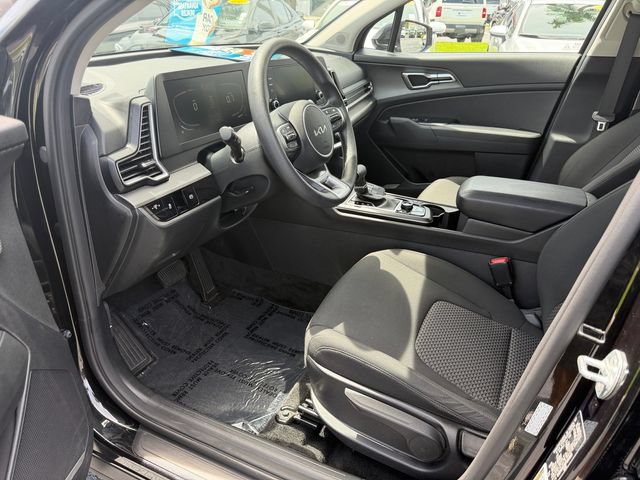 Used 2023 Kia Sportage LX FWD image 11