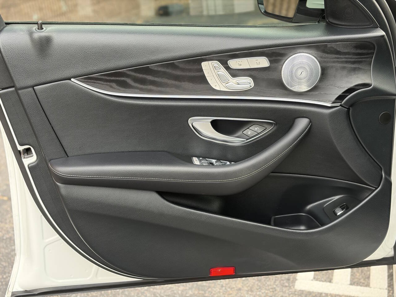Used 2017 Mercedes-Benz E 300 4MATIC image 12