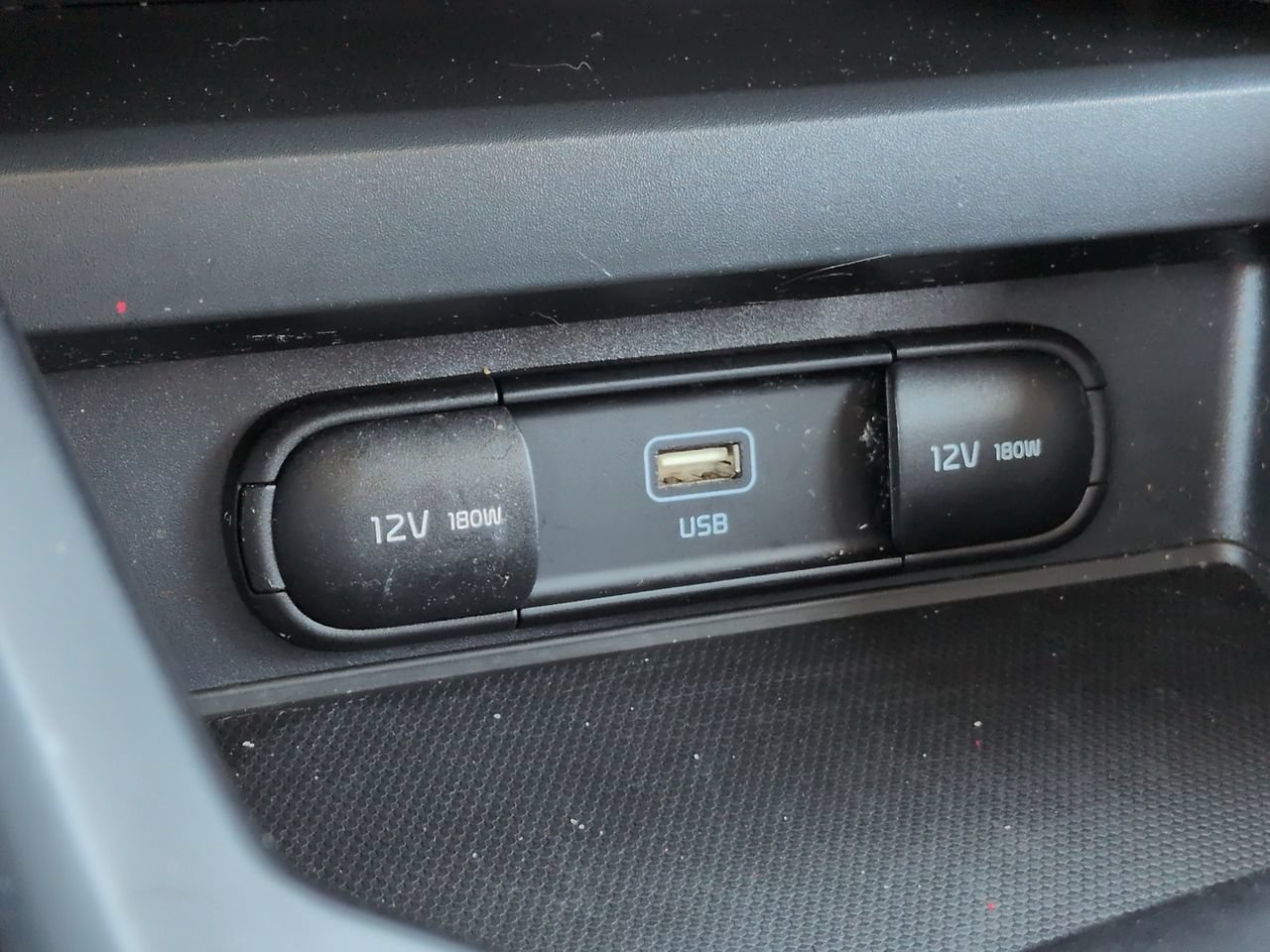 Certified 2023 Kia Soul LX w/ LX Technology Package FWD image 21