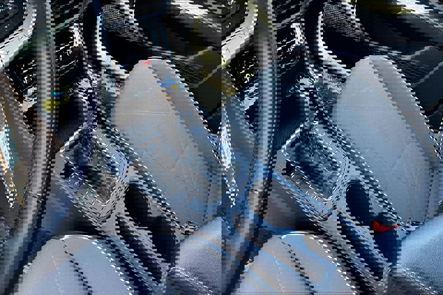 Used 2025 Volkswagen Jetta Sport image 15