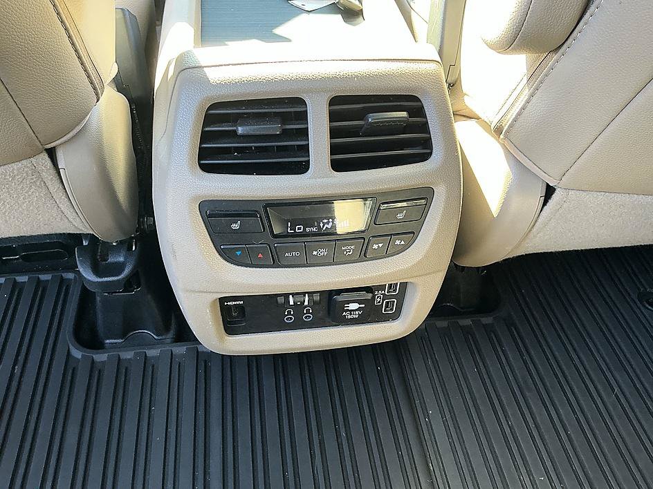 Used 2021 Honda Pilot Elite image 25