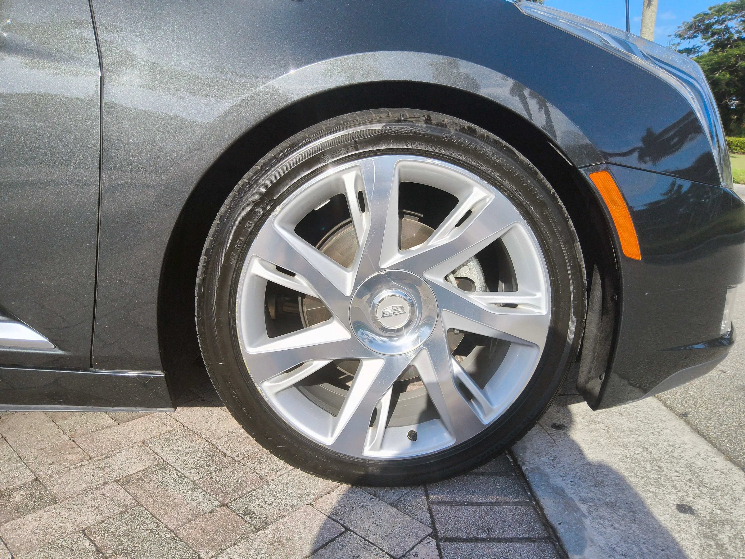 Used 2016 Cadillac ELR FWD image 40