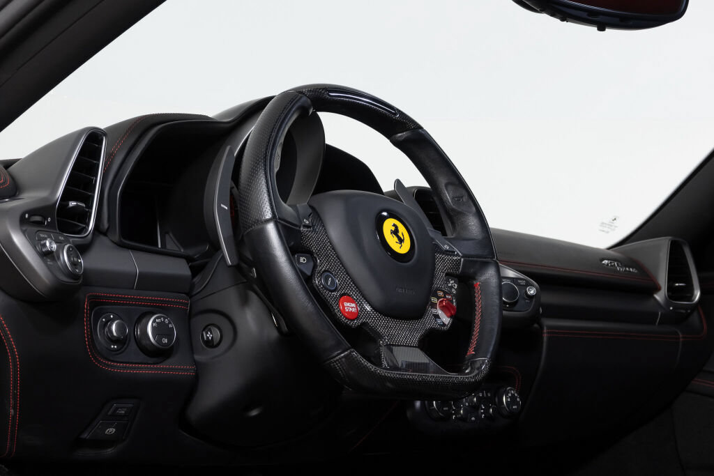 Used 2013 Ferrari 458 Italia Coupe RWD image 5