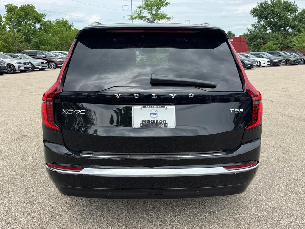 New 2026 Volvo XC90 T8 Plus w/ Protection Package Premier AWD/4WD image 3