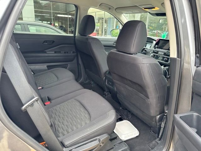 Used 2023 Nissan Pathfinder S FWD image 17