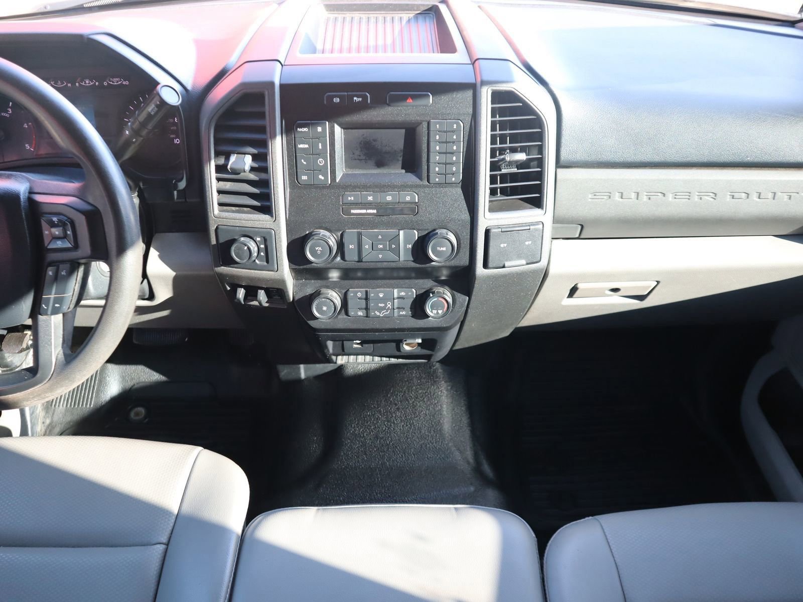 Used 2020 Ford F350 XL w/ Power Equipment Group image 30