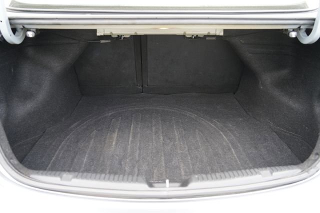 Used 2016 Hyundai Elantra Limited FWD image 7