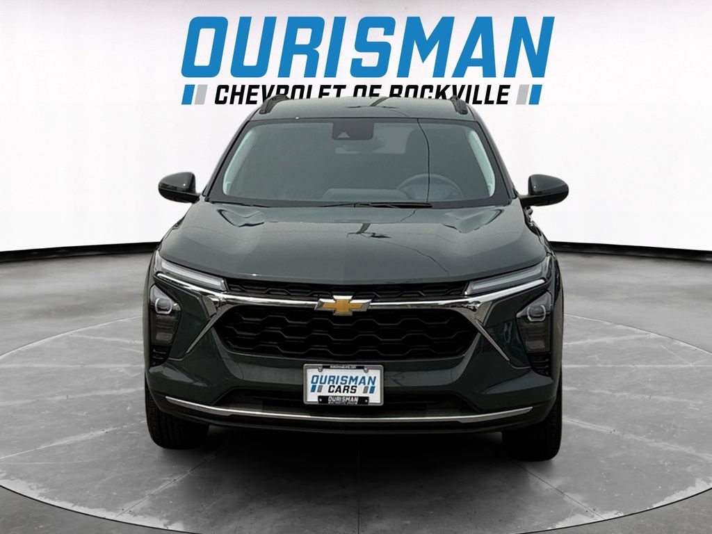 Used 2025 Chevrolet Trax LT FWD image 8