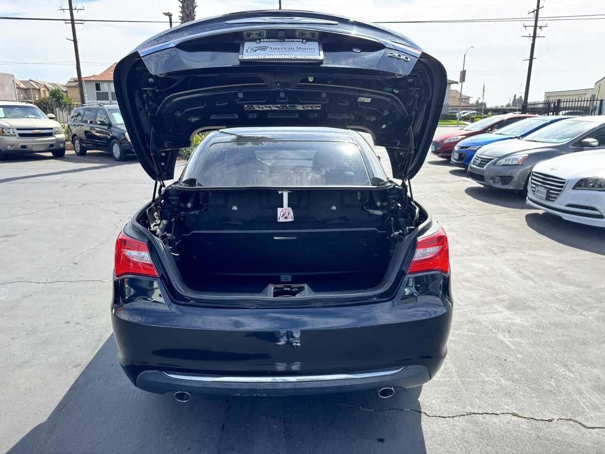 Used 2013 Chrysler 200 Limited FWD image 22