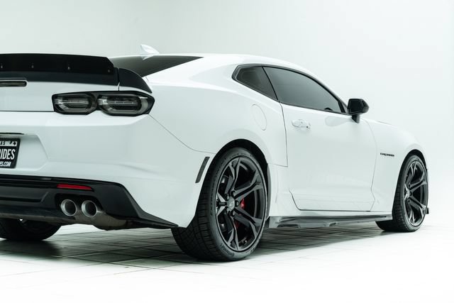 Used 2023 Chevrolet Camaro SS RWD image 13