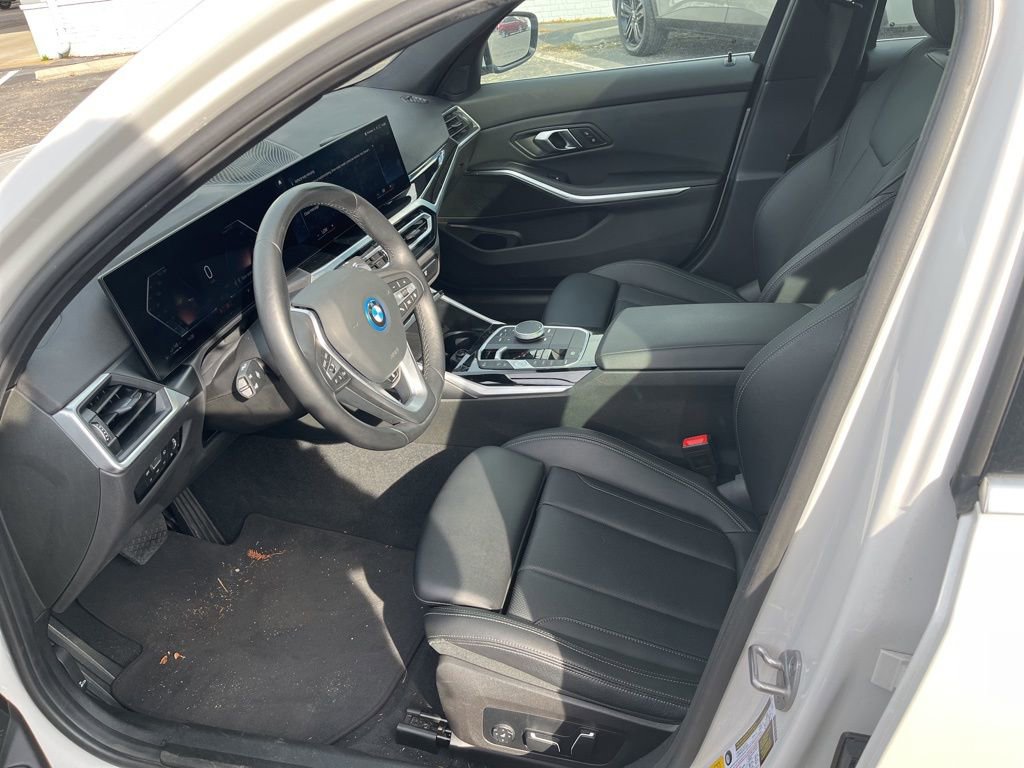 Used 2024 BMW 330e xDrive image 47