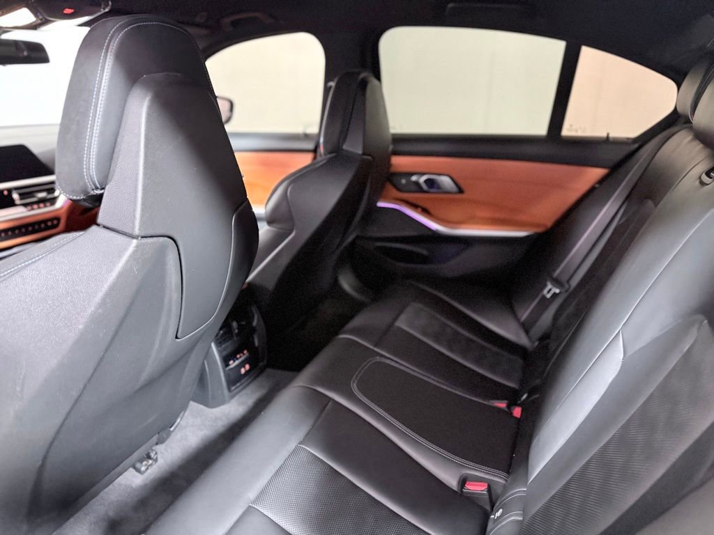 Used 2022 BMW M3 Competition w/ M Carbon Exterior Package AWD/4WD image 21