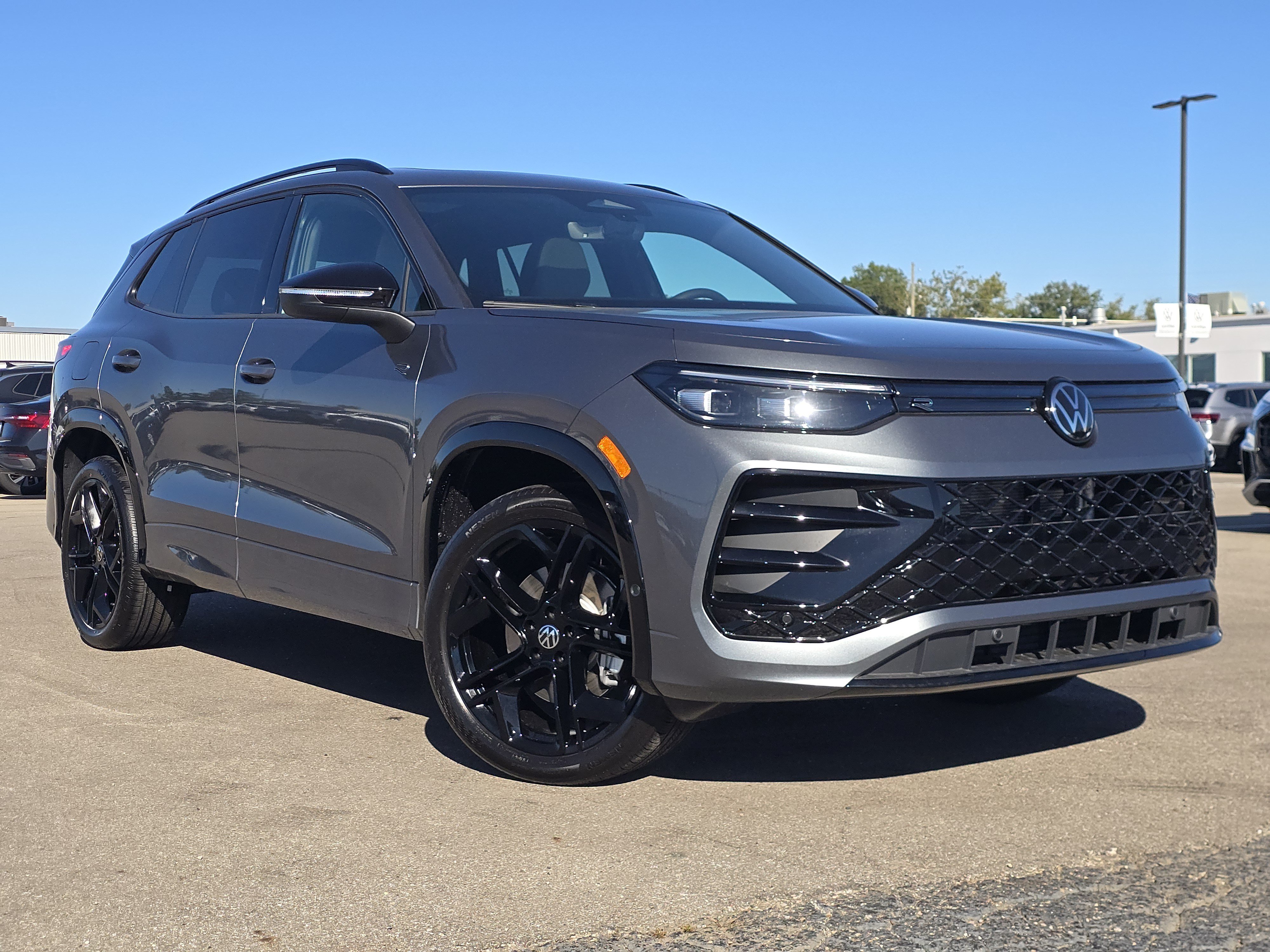New 2026 Volkswagen Tiguan SE R-Line