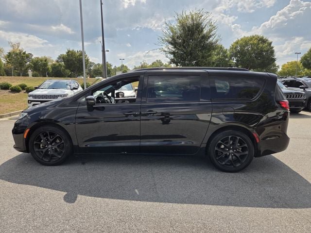 Used 2026 Chrysler Pacifica Limited w/ S Appearance Package FWD image 5