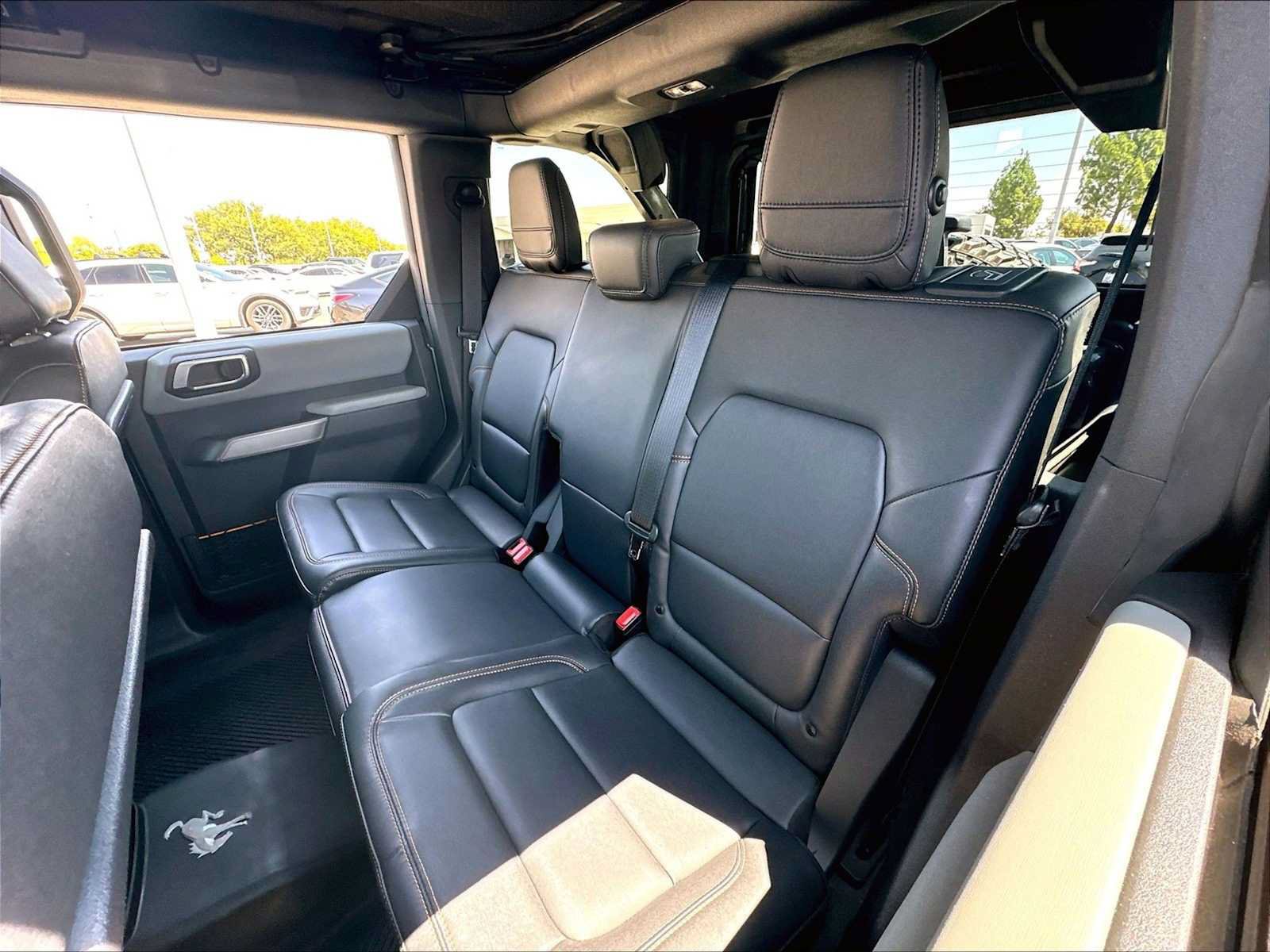 Used 2023 Ford Bronco Badlands w/ Sasquatch Package AWD/4WD image 27