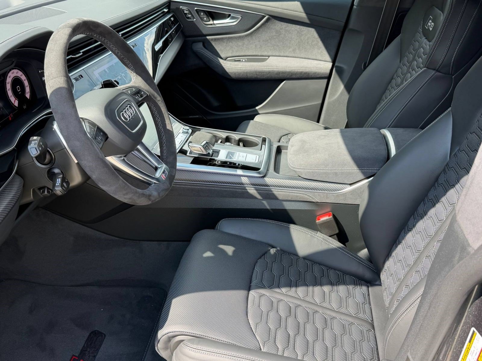 New 2027 Audi RS Q8 performance AWD/4WD image 5