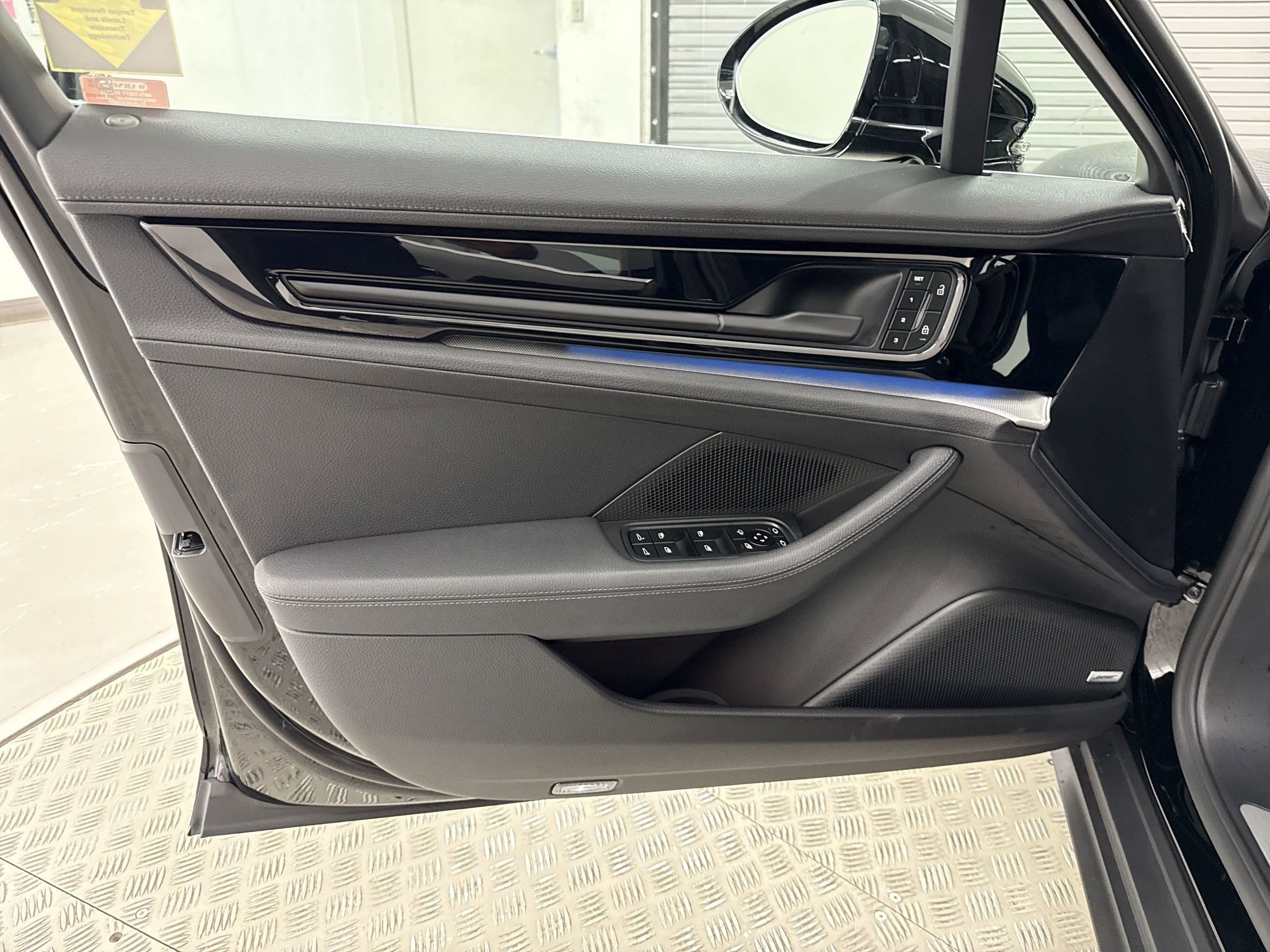 New 2025 Porsche Panamera 4 image 22