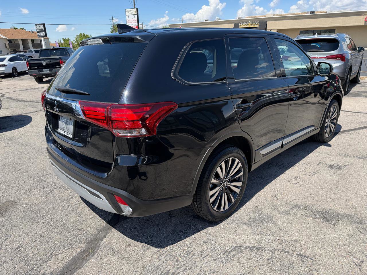 Used 2020 Mitsubishi Outlander SEL AWD/4WD image 5