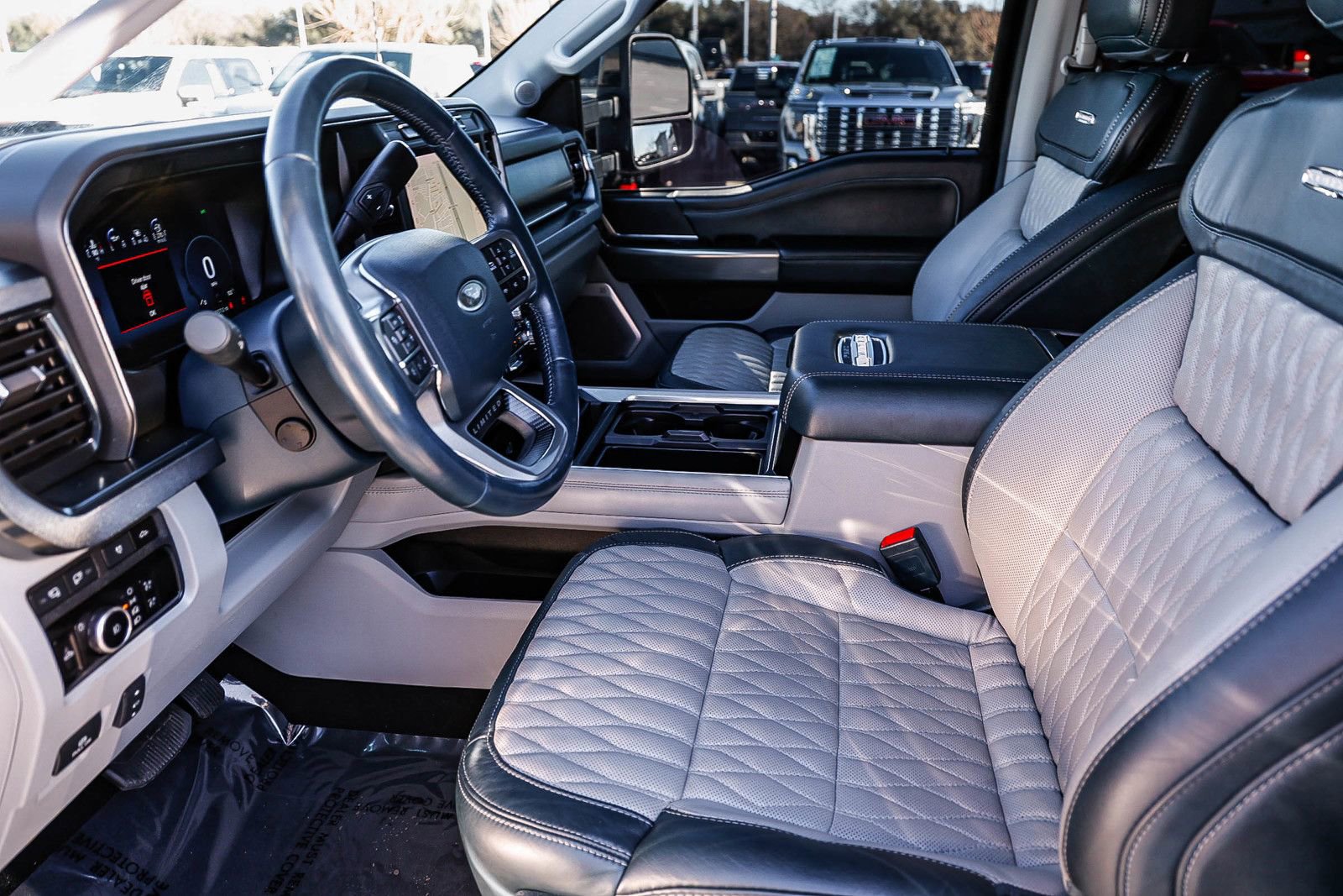 Used 2023 Ford F250 Limited w/ FX4 Off-Road Package image 19