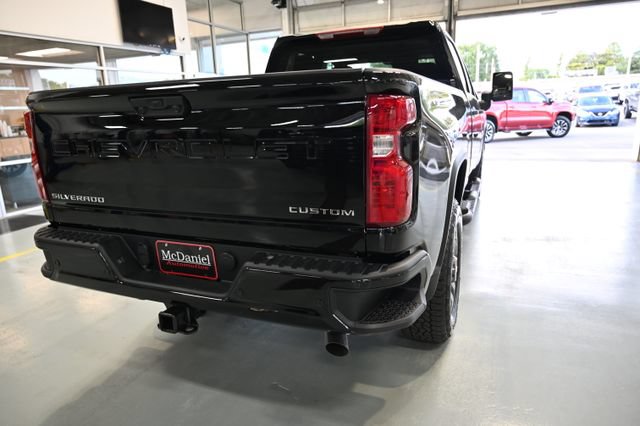New 2026 Chevrolet Silverado 2500 Custom w/ Custom Value Package AWD/4WD image 5