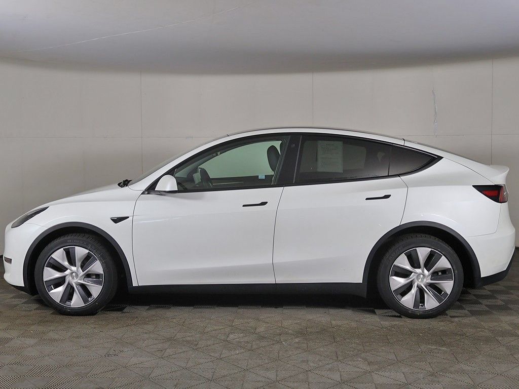 Used 2023 Tesla Model Y Long Range AWD/4WD image 21