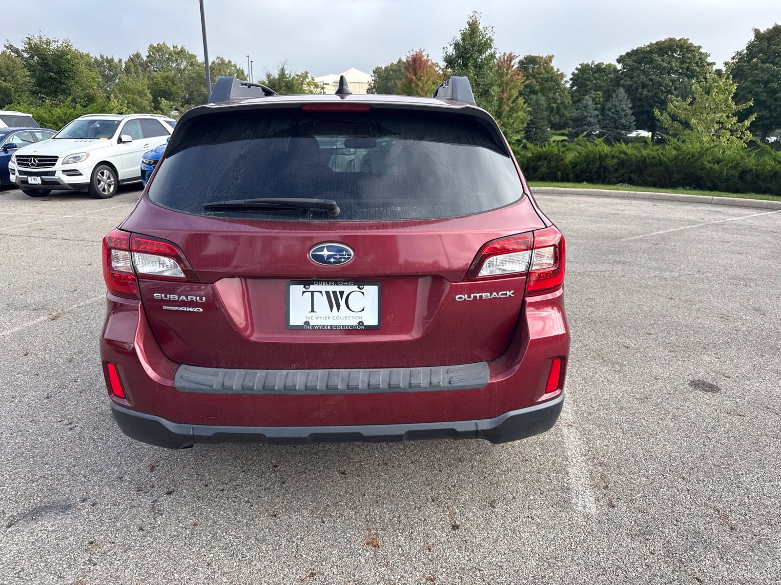 Used 2016 Subaru Outback 2.5i Limited AWD/4WD image 6