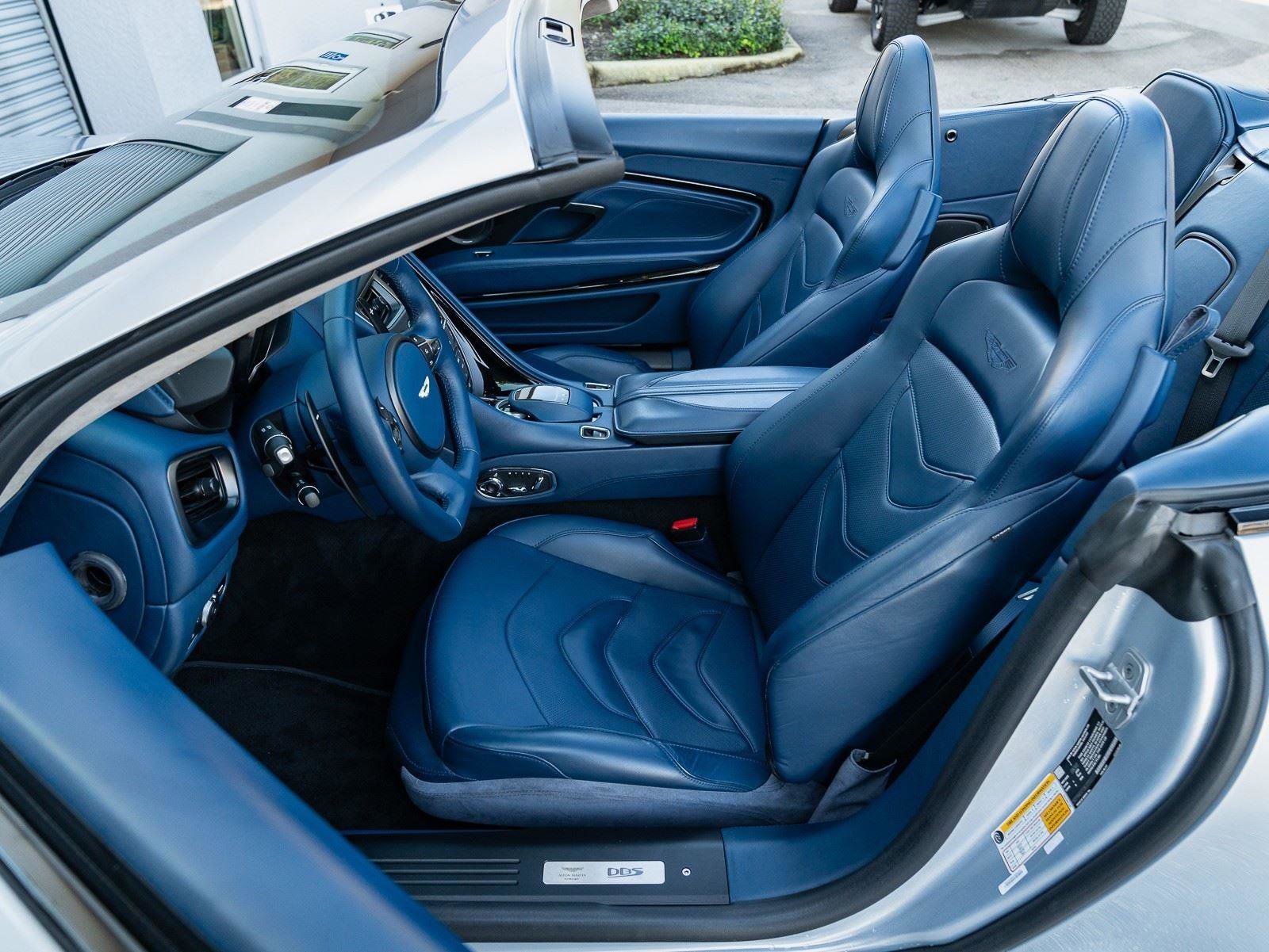 Used 2020 Aston Martin DBS Superleggera Volante image 30