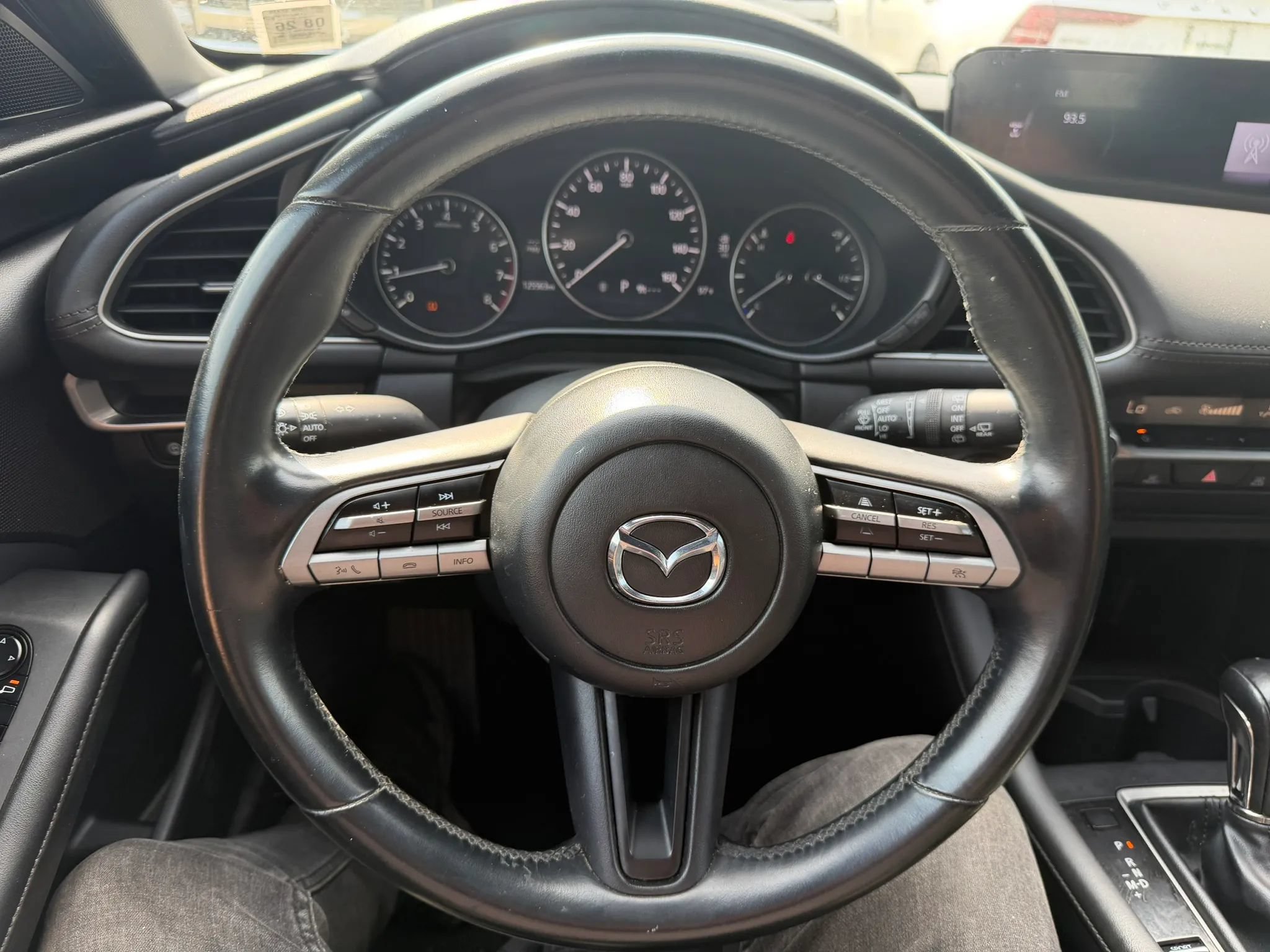 Used 2020 MAZDA MAZDA3 Hatchback FWD image 11