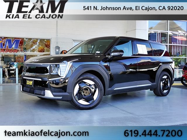 Certified 2024 Kia EV9 Light Long Range RWD image 2