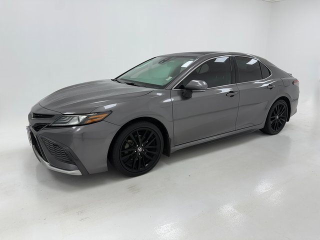 Used 2021 Toyota Camry XSE image 5