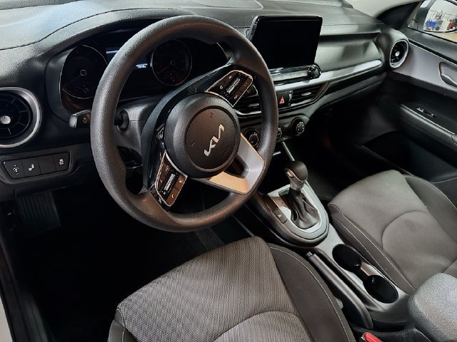 Certified 2023 Kia Forte LXS w/ LXS Technology Package FWD image 9