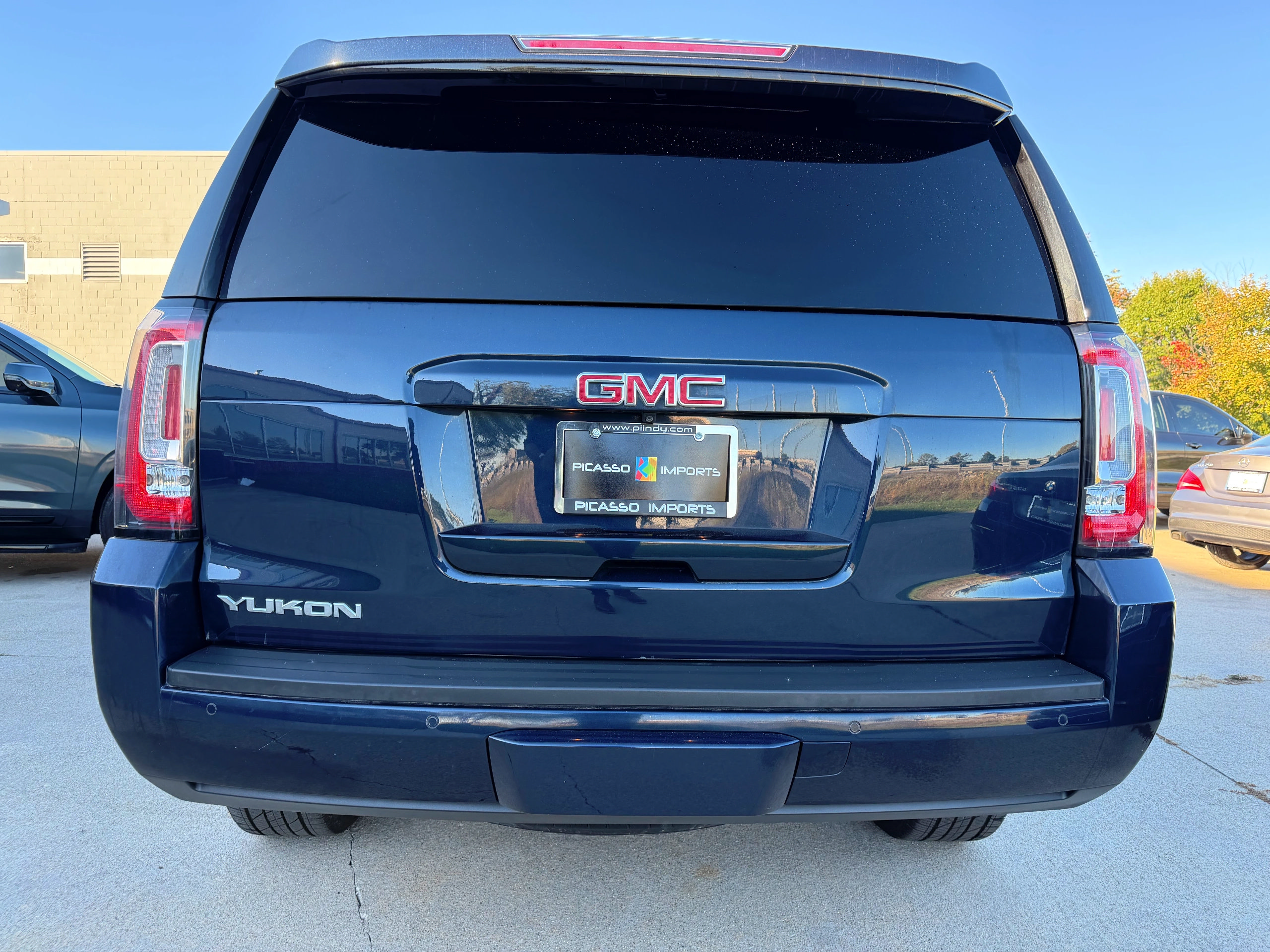 Used 2019 GMC Yukon SLE w/ SLE Value Package AWD/4WD image 4