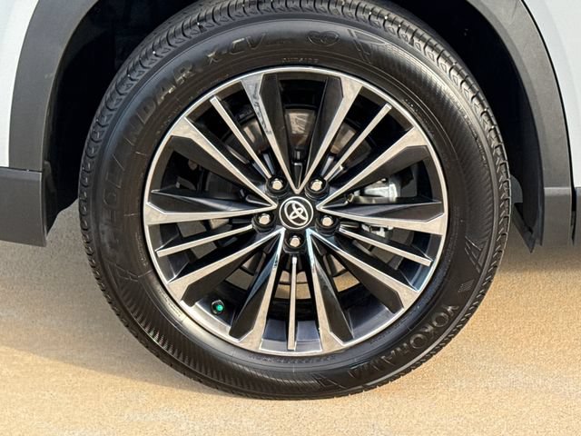 Used 2025 Toyota Grand Highlander AWD Hybrid image 9