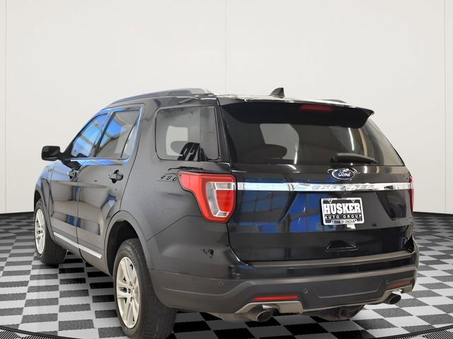 Used 2018 Ford Explorer XLT AWD/4WD image 9