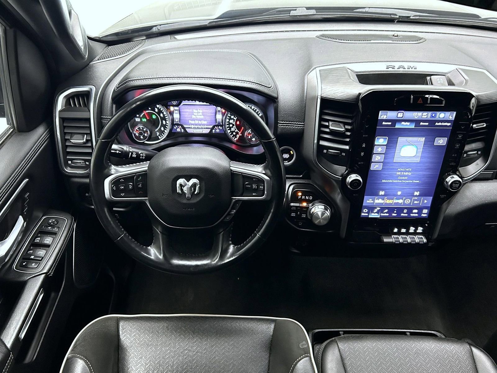 Used 2023 RAM 1500 Laramie AWD/4WD image 14