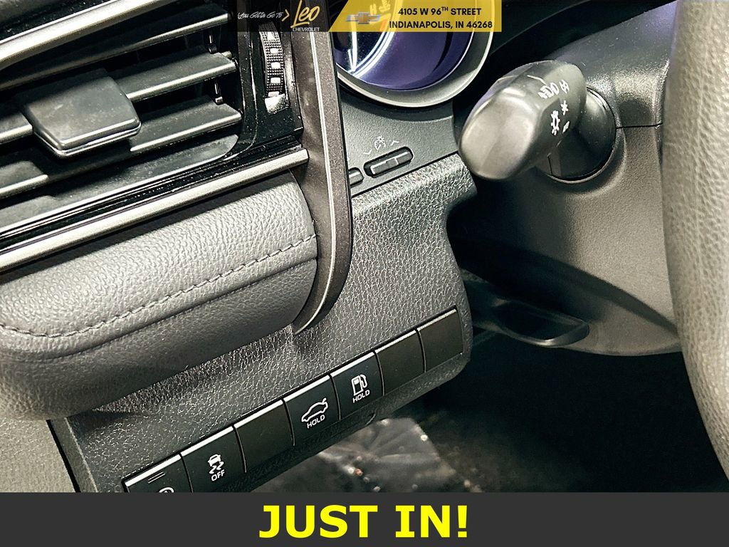 Used 2024 Toyota Camry LE image 10