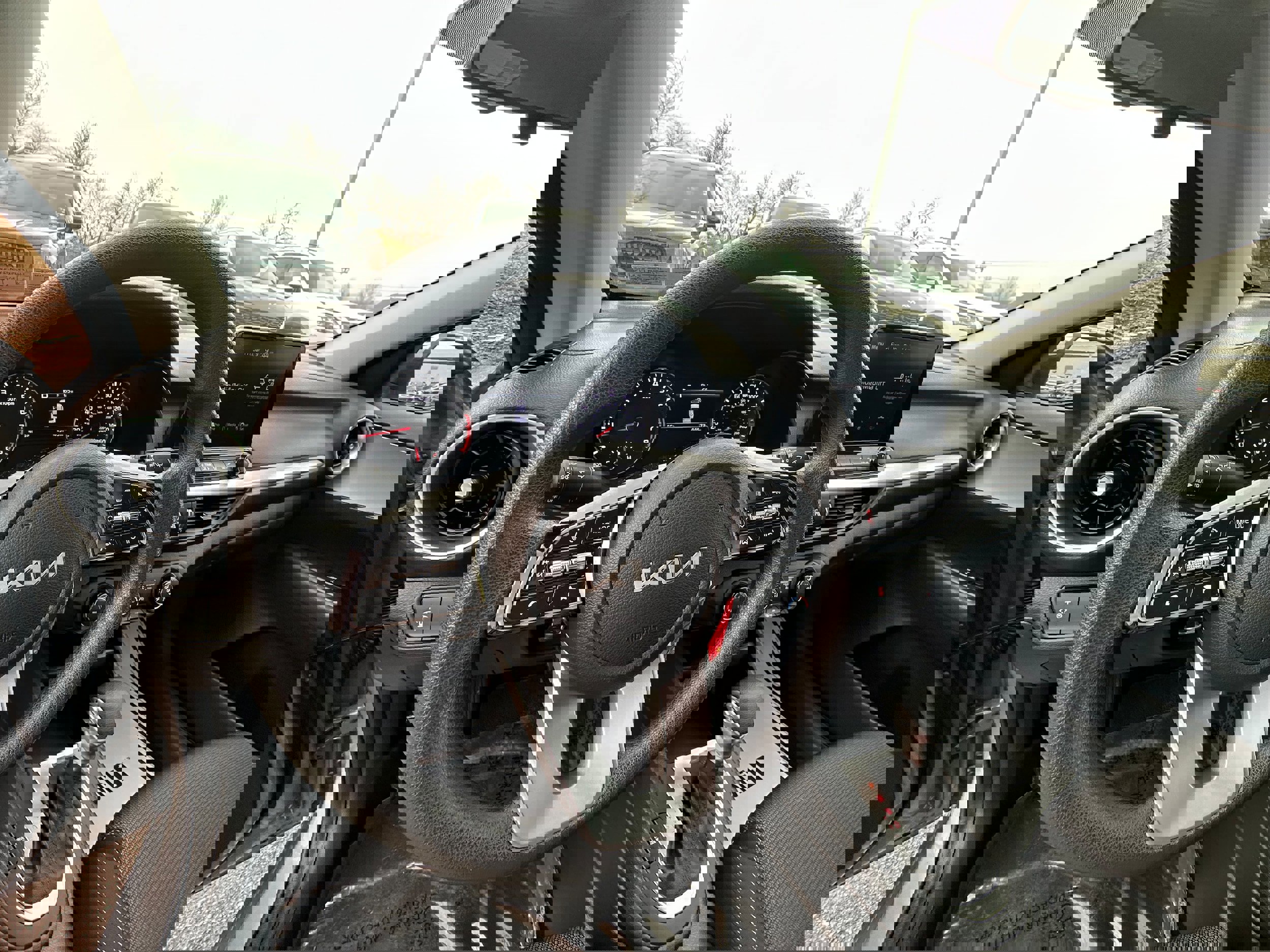 Used 2023 Kia Forte LXS image 28