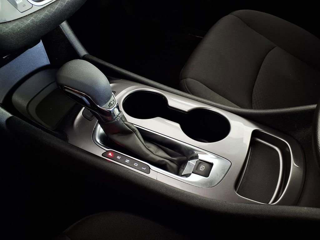 Used 2025 Chevrolet Malibu LS image 19