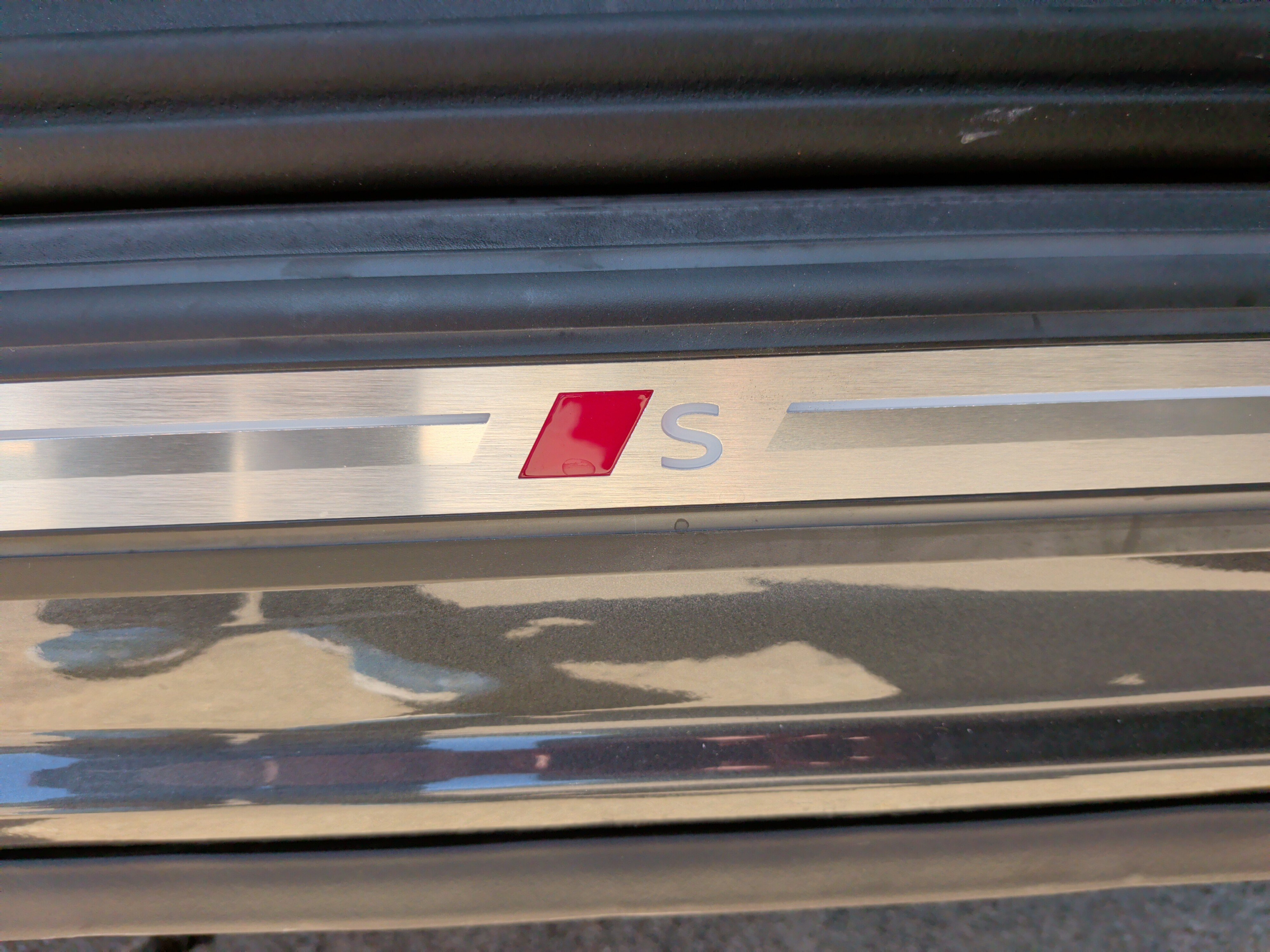Certified 2025 Audi SQ5 Premium Plus AWD/4WD image 34