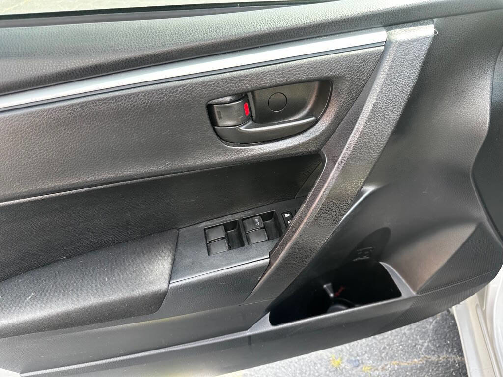 Used 2015 Toyota Corolla L image 13