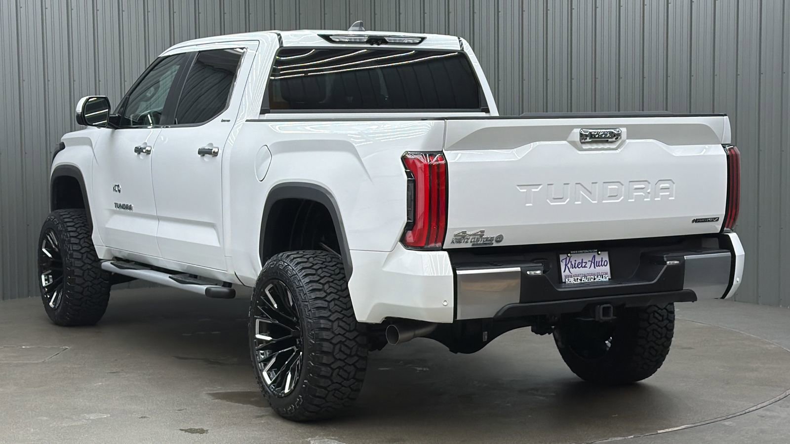 Used 2025 Toyota Tundra Limited image 3