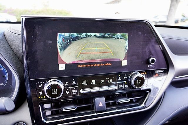Used 2023 Toyota Highlander Limited FWD image 39