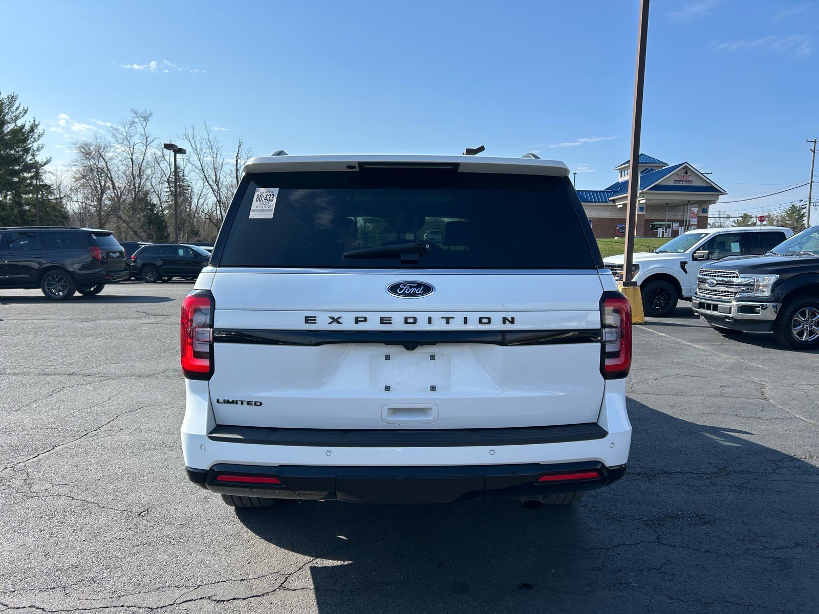 Used 2023 Ford Expedition Limited image 6