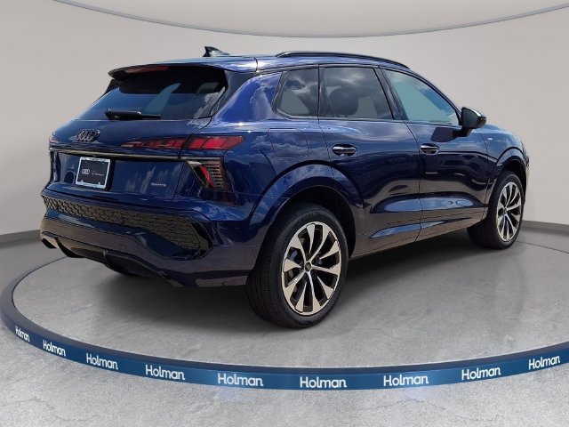 New 2026 Audi Q3 quattro 2.0T AWD/4WD image 3