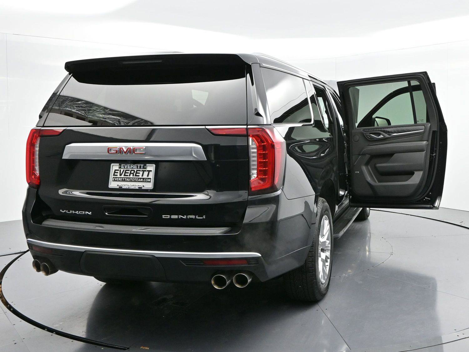 Used 2024 GMC Yukon XL Denali w/ Max Trailering Package image 43