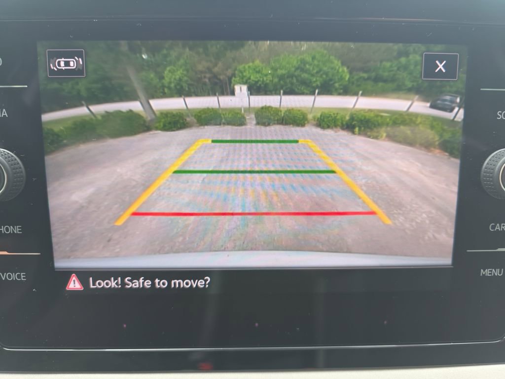 Used 2025 Volkswagen Taos SE FWD image 30